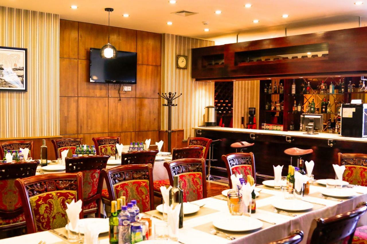 Platinum Hotel אולן בטור מראה חיצוני תמונה